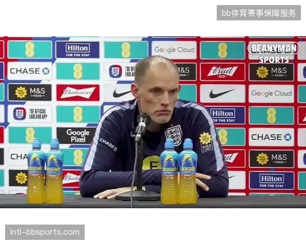 图赫尔强调球队将适应高温天气贯彻高压战术,贝林厄姆的战术定位成为关键 图赫尔强调球队将适应高温天气贯彻高压战术,贝林厄姆的战术定位成为关键